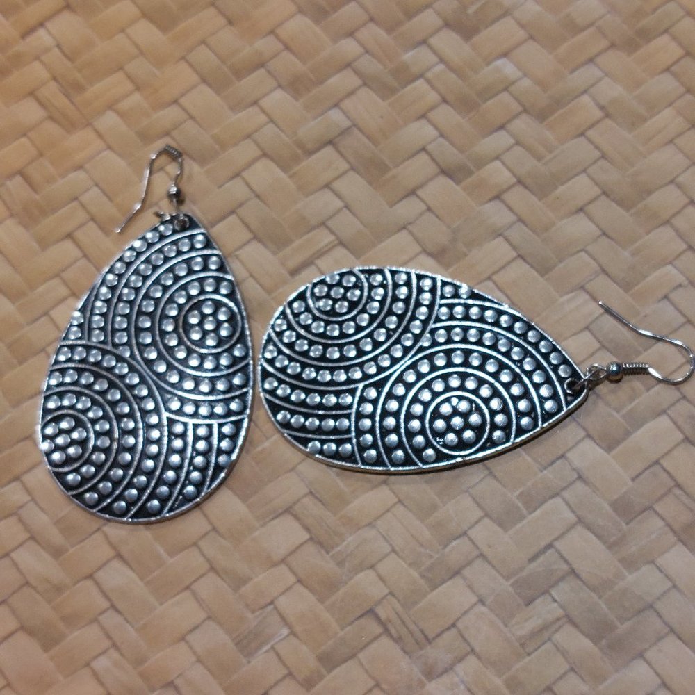 Women's Embossed Silver-Plated Geometric Teardrop Earrings - NWOT